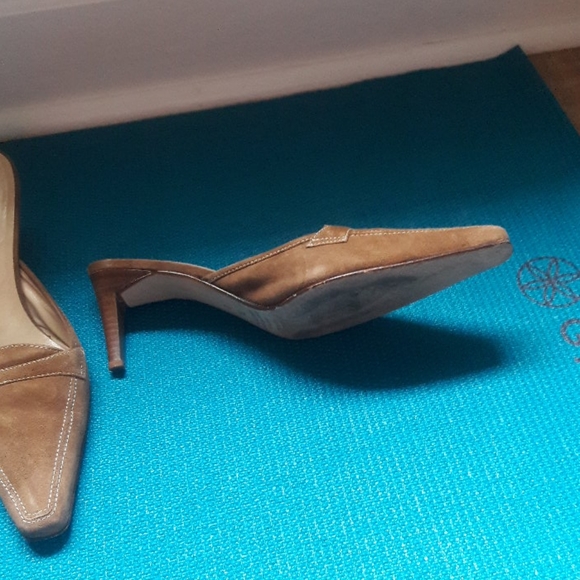 Shoes - Picture 2 of 3